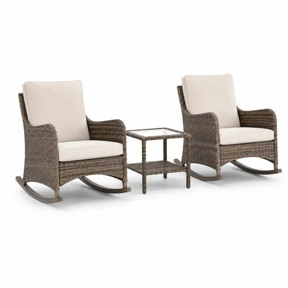 3-teiliges Gartenmöbel Set mit 2 Schaukelstühlen quadratischem Glastisch PE Rattan Stahl Polyester Braunbeige Creme Taupe 74 x 86 x 90 cm 45 x 45 x 50 cm